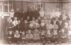 241025 Leerlingen van de Openbare Lagere school , 1908