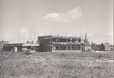 241059 Het bouwen van de Protestanse Christelijke Basisschool Wilhelmina , 1968