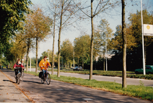 241789 Willem de Zwijgerweg, met erlangs het fietspad, 07-10-1996