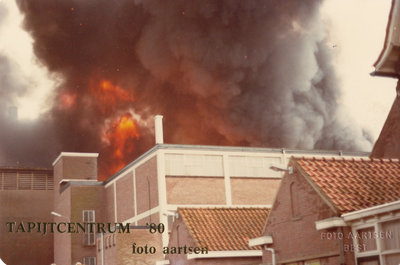 243157 Brand bij Tapijtcentrum Nederland, 02/1980