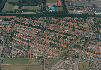 243293 Luchtfoto van het Wilhelminadorp, 1989