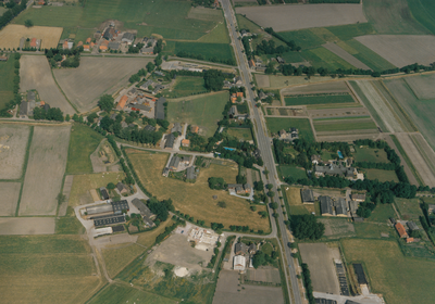 243327 Luchtfoto van de wijk Aarle, 1989