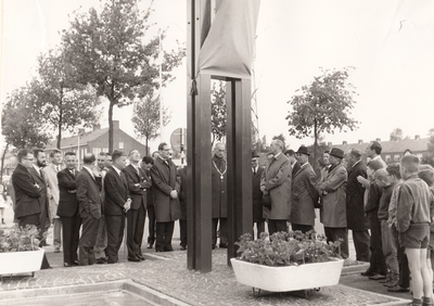 243388 Onthulling van het monument voor de 1000 IBC-woning, 20/05/1967
