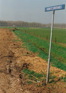 243649 Agrarische omgeving : Voorste Broekweg, 1990