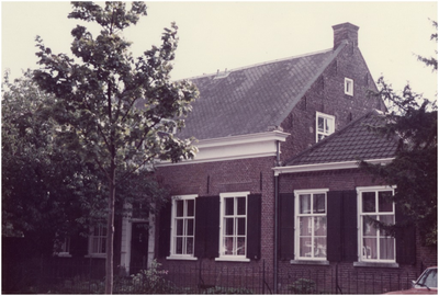 342 Gemeentelijk monument de oude pastorie, 't Hofke 22, 10-1983