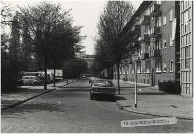 1202 De 's Gravesandenstraat gezien vanaf de Johannes van der Waalsweg, ca. 1980 - 1985