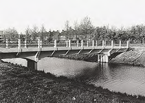 18600 Afwateringskanaal, voetgangersbrug in Hanevoet, 1977