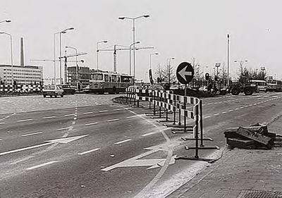 26094 Fellenoord, wegenbouw. Het aanbrengen van diverse verkeerstekens, 1979