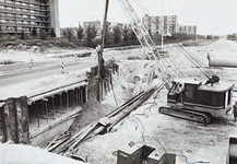 28134 Wegwerzaamheden aan de fietstunnel onder de John F. Kennedylaan, ter hoogte van de 'Generaal Pattonlaan', 1975