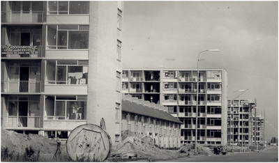 65162 Bouw van EOB-flats en huizen, Muzenlaan, 1963