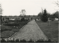 193849 Philips van Lenneppark: de plantentuin, 03-1980
