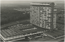 194065 Panorama van het hoofdkantoor van Philips Nederland aan de Boschdijk, 1970