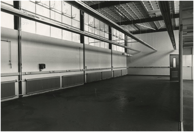 194349 Interieur van gebouw OBA op Philipscomplex USFA, 1978