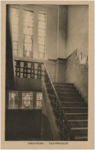 169 Het trappenhuis van Pensionaat Eikenburg. Het Pensionaat is gelegen aan de Aalsterweg, 1929 - 1931