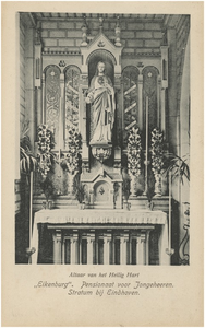 176 Het altaar van het Heilig Hart in de kapel van Pensionaat Eikenburg. Het pensionaat is gelegen aan de Aalsterweg, ...
