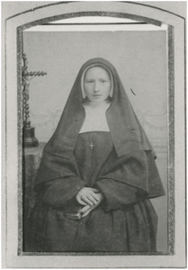 614 Een portret van Johanna Francisca Panken, geb. Valkenswaard 06.11.1869 [kind van Panken-Peels], treedt in de ...