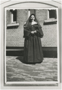 616 Een portret van Francisca Wilhelmina Panken, geb. Valkenswaard 24.07.1874, treedt in Congregatie der Zusters van de ...