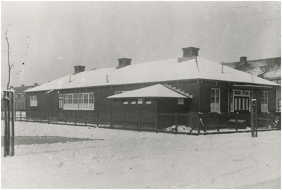 974 Winteropname: R.K.-verenigingsgebouw in de sneeuw, 1931