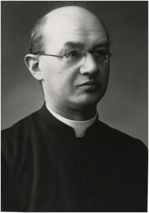 983 Gerardus Hubertus Josephus Maria Baptist: fundator/priester/eerste rector van het rectoraat Tivoli, 1932