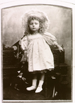 2185 Portretfoto van dochtertje van George Oxer ? , 1880