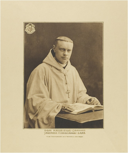 4326 Achelse Kluis portret van pater Dom Mauritius (Joannes Josephus Christianus) Lans, abt van 1912-1919 , ca. 1915