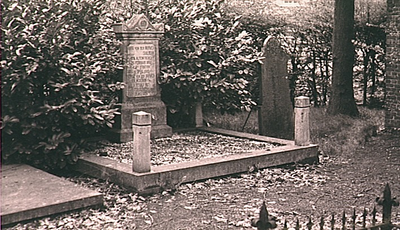 4975 Graven van A.v.d.Nahmer-Saalborn en W.Leijds, 05-1938