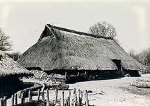 7607 Prehistorisch Openluchtmuseum: schapenboerderij, 04-1987