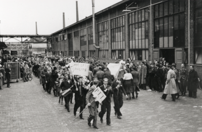 8368 Philipsfabrieken, viering t.g.v.50 jarig bestaan Philips op 23 mei 1941, 23-05-1941