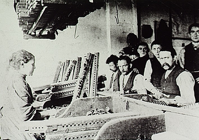 8531 Het productieproces van de sigarenfabriek van Gennip-Kuyken, 1918