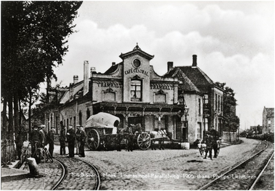 8731 Café central Tramhalt, op de kruising van Emmasingel en Paralelweg, ca. 1905