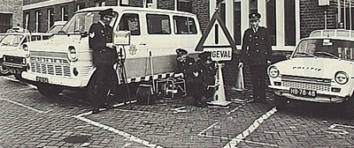 9141 Het bureau verkeersongevallen van de Eindhovense politie beschikt over drie speciale auto's, voorzien van alle ...