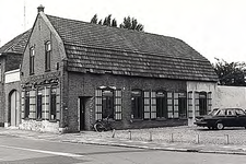 10923 Stoom brood- en koekfabriek De Korenschoof, Strijpsestraat 82, 1976