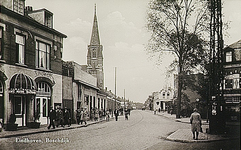 19238 Boschdijk, gezien in de richting van 'Best'. Links de St. Antoniuskerk en sociteit Musis Sacrum, 1933 - 1936