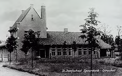 20016 St. Jozefschool, basisschool (voorheen lagere school voor jongens) in Spoordonk, 1930