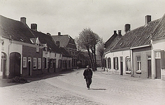 20196 Overzicht van de Koestraat, vanaf de kruising met de Markt, 1960