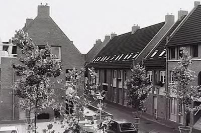20407 Overzicht van nieuwbouwwijk De Moriaen. Over dit onderwerp zijn meerdere foto's in te zien bij het RHCe, 1989