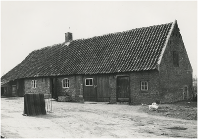 20474 Langgevelboerderij aan de Notel, bewoond door de fam. Raaijmakers, 1968