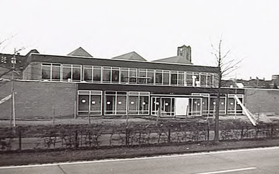 20698 Juliana sporthal aan de Wilhelminakade in aanbouw, 1970 - 1980