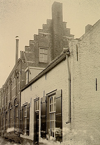 21311 Latijnse School aan de Schoolstraat, in gebruik als meubelfabriek, ca. 1940