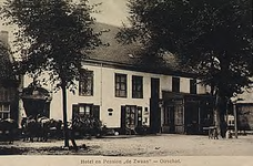 21403 Hotel en bierbrouwerij De Zwaan aan de Markt, ca. 1915