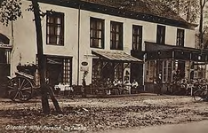 21404 Hotel en bierbrouwerij De Zwaan aan de Markt, ca. 1920