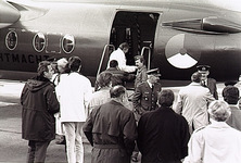 22266 Bezoek gemeentebestuur aan vliegbasis Eindhoven (informatiedag), 13-11-1991
