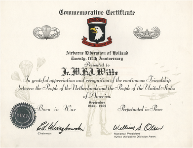 24209 Herdenkingsdiploma voor burgermeester Witte verleend door het 101st Airborne Division Associacition, 1969