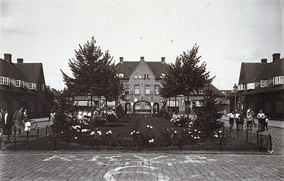 27928 Jan Steenstraat, gezien vanaf de Fans Halsstraat, 1928 - 1931