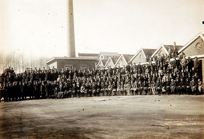 29281 Personeel van lucifersfabriek De Molen, 1927 - 1931