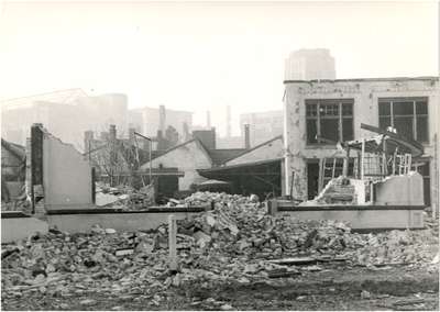 64285 Parallelweg, gebouw van de NSB: schade ten gevolge van een bombardement door de RAF op 6 december 1942, 12-1942