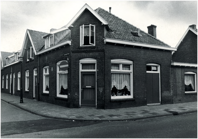 66651 Schoolstraat, hoek Zoutmanstraat, 16-08-1982
