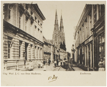 67805 Stratumseind gezien richting Catharinakerk, ca. 1900