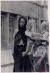 125072 Een serie foto's die een overzicht geeft van de bevijdingsfeesten in de Margrietstraat in Eindhoven, 1944 - 1960