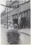 125097 Een serie foto's die een overzicht geeft van de bevijdingsfeesten in de Margrietstraat in Eindhoven, 1944 - 1960